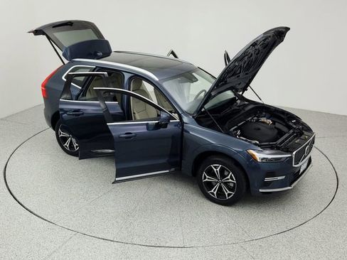 Certified 2022 Volvo XC60 T8 Inscription Expression w/ Climate Package image 41