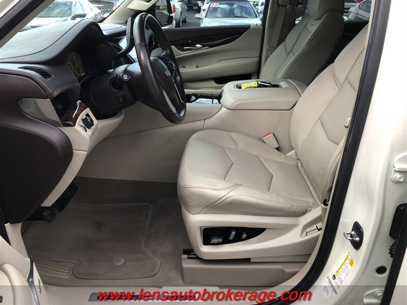 Used 2015 Cadillac Escalade 2WD image 11
