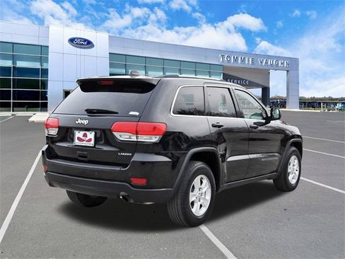 Used 2017 Jeep Grand Cherokee Laredo w/ Quick Order Package 2BE image 4