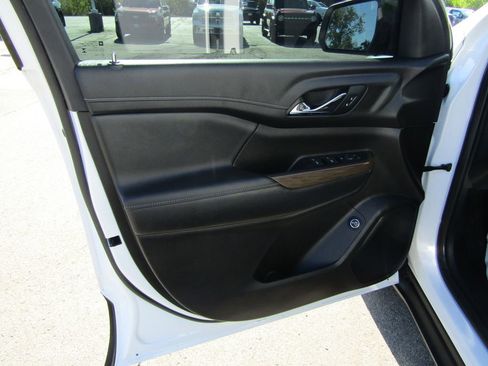 Used 2023 GMC Acadia SLE w/ Driver Convenience Package AWD/4WD image 19