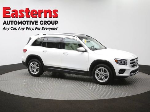 Used 2021 Mercedes-Benz GLB 250 4MATIC w/ Premium Package image 50
