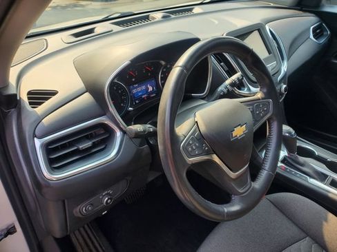 Used 2019 Chevrolet Equinox LT w/ Driver Convenience Package FWD image 23