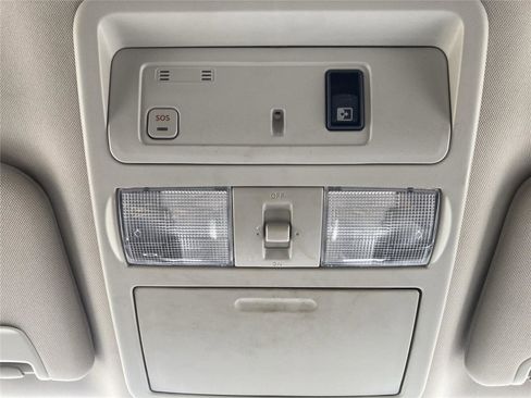 Used 2018 Nissan Titan PRO-4X w/ Pro-4x Convenience Package image 22