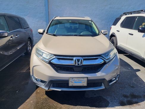 Used 2017 Honda CR-V Touring image 2