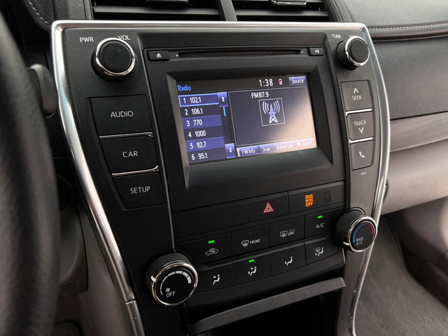 Used 2016 Toyota Camry LE FWD image 19