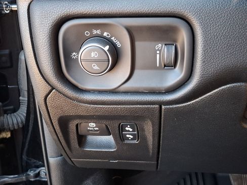 Used 2021 RAM 1500 Big Horn AWD/4WD image 22