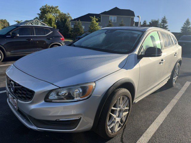 Used 2016 Volvo V60 T5 Cross Country w/ Convenience Package AWD/4WD image 4