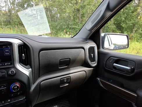 Used 2021 Chevrolet Silverado 1500 LT AWD/4WD image 26
