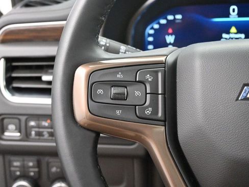 Used 2024 Chevrolet Tahoe High Country AWD/4WD image 17
