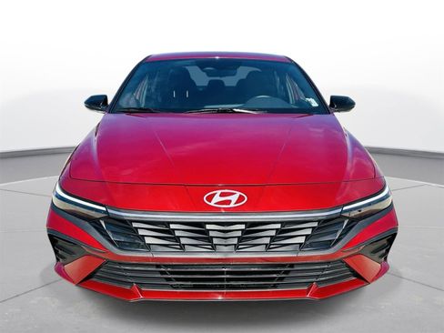Used 2025 Hyundai Elantra Sport image 28