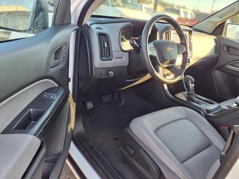 Used 2022 Chevrolet Colorado W/T w/ WT Convenience Package image 6