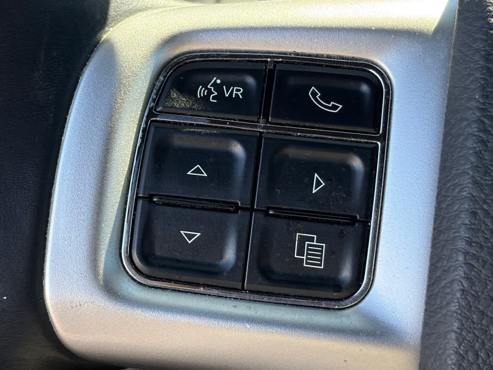Used 2014 Dodge Challenger SXT RWD image 11