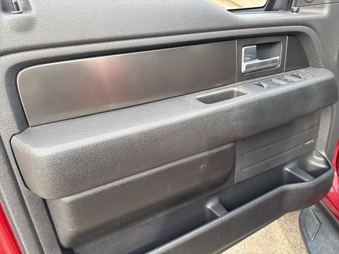 Used 2014 Ford F150 Raptor w/ Equipment Group 801A Luxury image 41