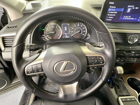 Used 2022 Lexus RX 350L Premium w/ Premium Package image 11