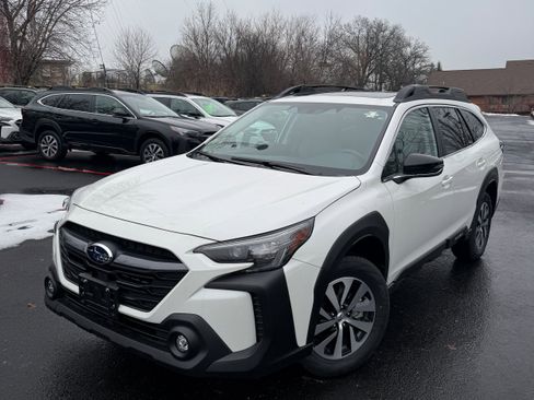 New 2025 Subaru Outback Premium image 3