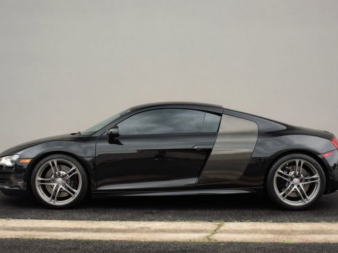 Used 2010 Audi R8 V10 image 35