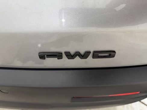 Used 2023 GMC Acadia SLT w/ Elevation Edition AWD/4WD image 39