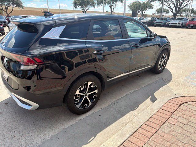 Certified 2025 Kia Sportage EX FWD image 5