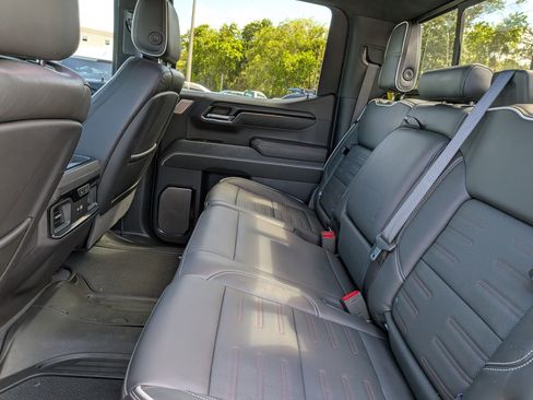 Used 2024 GMC Sierra 1500 AT4X AWD/4WD image 17
