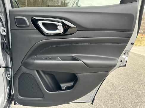 New 2026 Jeep Compass Latitude w/ Sun and Sound Group AWD/4WD image 30