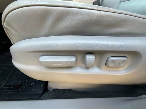 Used 2010 Honda Pilot EX-L image 16