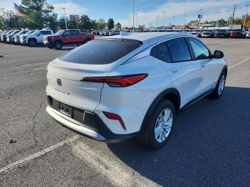 New 2026 Buick Envista Preferred image 3