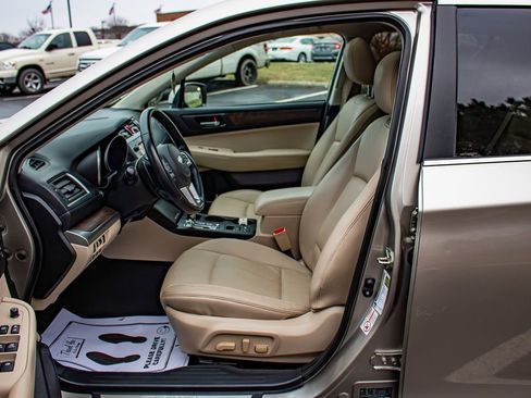Used 2016 Subaru Outback 2.5i Limited image 12