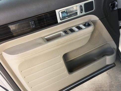 Used 2010 Lincoln MKX 2WD image 9