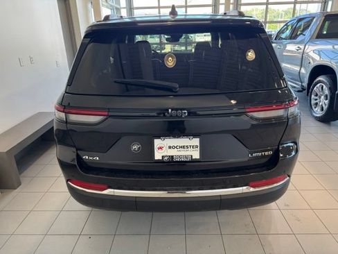 Used 2023 Jeep Grand Cherokee Limited w/ Trailer Tow Prep Group (B) AWD/4WD image 49
