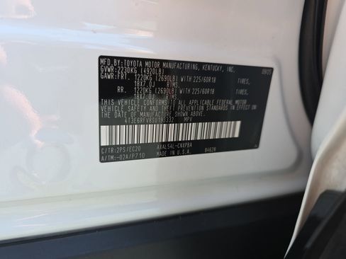 Used 2025 Toyota RAV4 XSE image 35