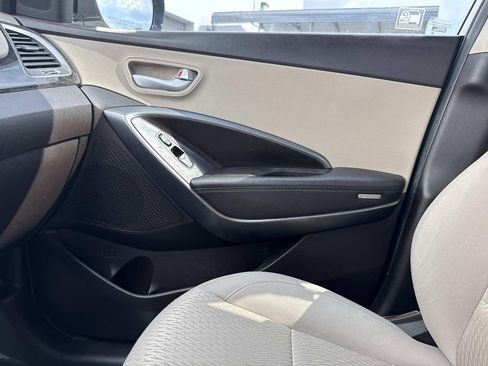 Used 2017 Hyundai Santa Fe Sport image 29