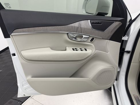 Certified 2024 Volvo XC90 T8 Plus image 10