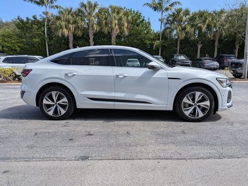 Used 2024 Audi Q8 e-tron Prestige image 4