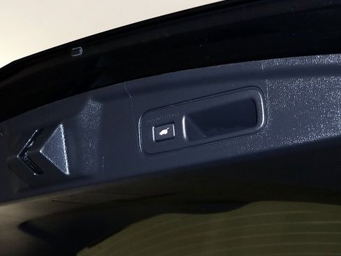 Certified 2025 Acura MDX w/ Technology Package image 31