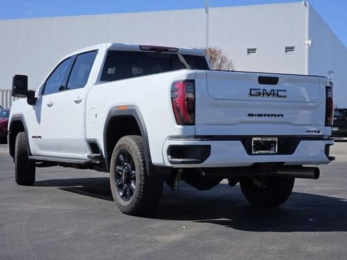 Used 2024 GMC Sierra 2500 AT4 w/ Technology Package AWD/4WD image 26