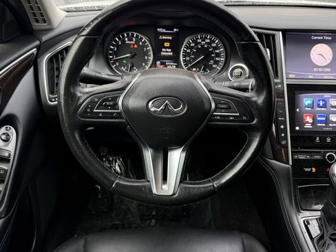 Used 2018 INFINITI Q50 Luxe RWD image 14