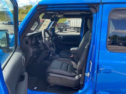 New 2025 Jeep Gladiator Rubicon image 15