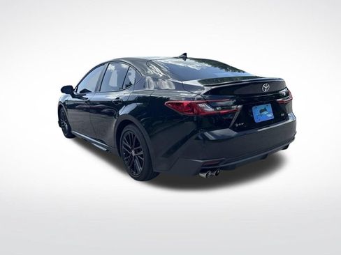 Used 2025 Toyota Camry SE w/ Convenience Package FWD image 6