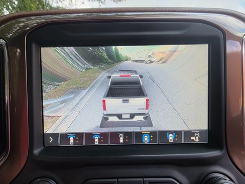 Used 2019 Chevrolet Silverado 1500 High Country w/ Technology Package image 35