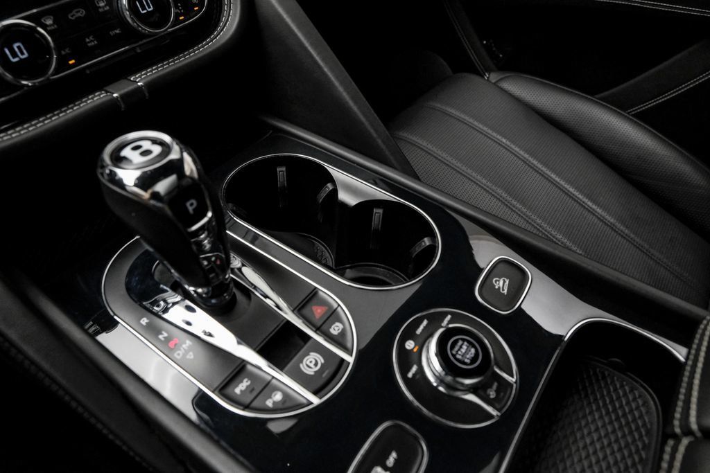 Used 2023 Bentley Bentayga Extended Wheelbase AWD/4WD image 28