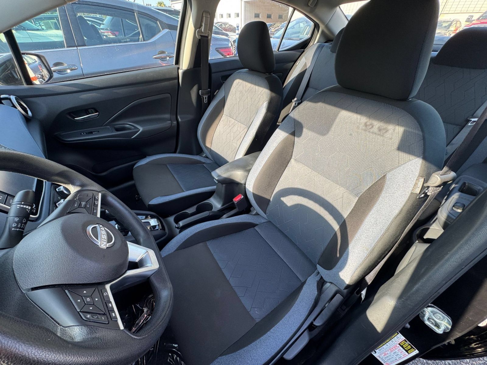 Used 2025 Nissan Versa SV FWD image 33
