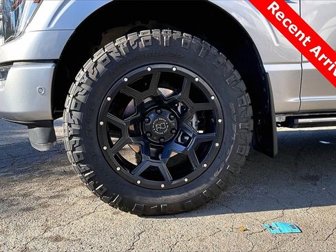 Used 2021 Ford F150 Platinum w/ Equipment Group 701A High image 8