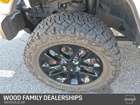 Used 2021 Jeep Wrangler Unlimited Sahara 4xe image 12