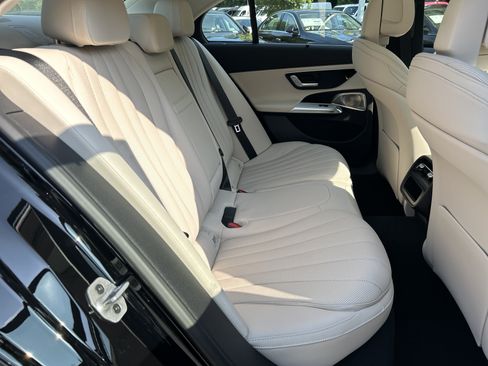 New 2026 Mercedes-Benz E 450 4MATIC Sedan image 41