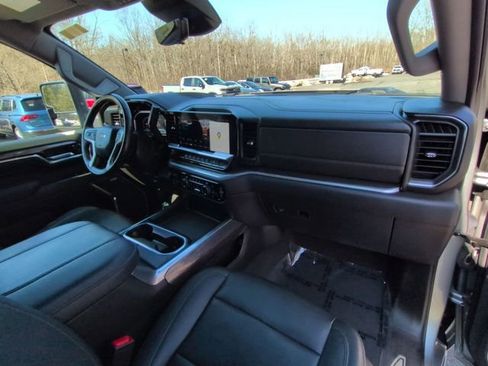 Used 2024 Chevrolet Silverado 3500 LTZ w/ LTZ Premium Package image 29