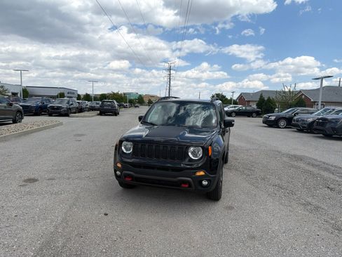 Used 2022 Jeep Renegade Trailhawk w/ Sun/Sound Group AWD/4WD image 11