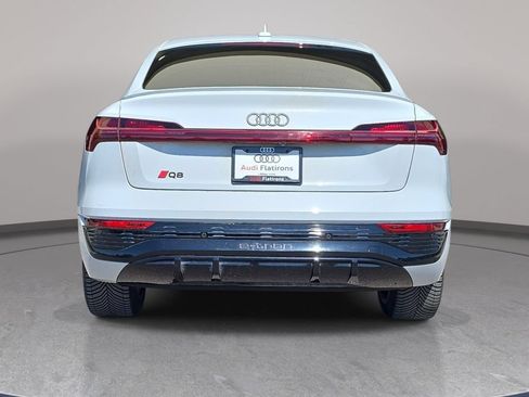 Certified 2024 Audi Q8 e-tron Premium Plus w/ Premium Plus Package AWD/4WD image 7