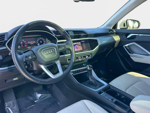 Used 2021 Audi Q3 2.0T Premium image 16