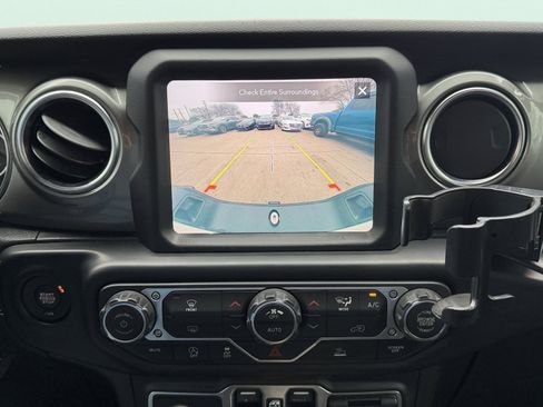 Used 2020 Jeep Gladiator Overland image 68