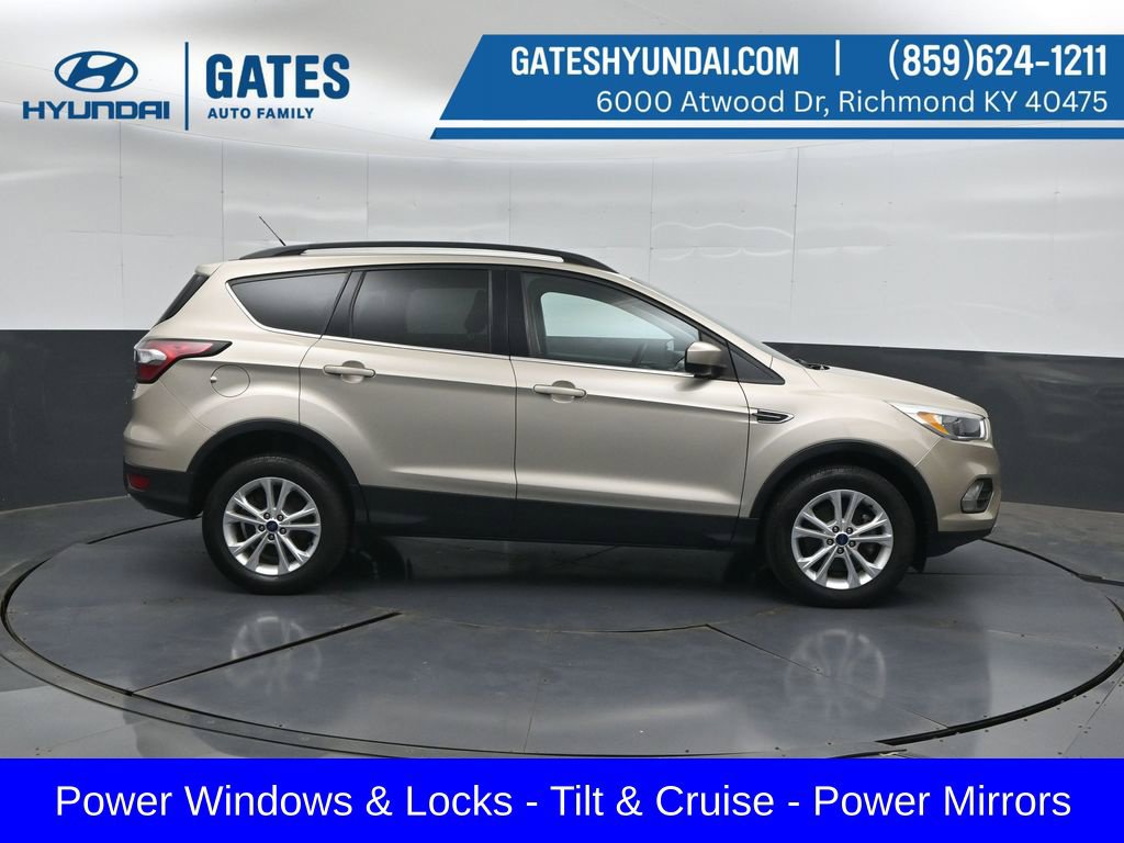 Used 2018 Ford Escape SE AWD/4WD image 3